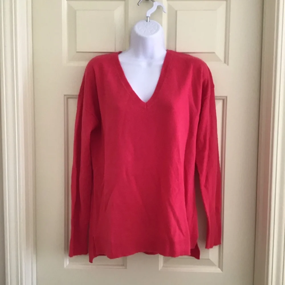 Halogen 100% Cashmere Sweater. Size L